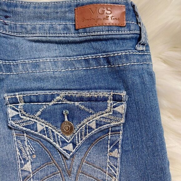 Vigoss Distressed Capri jeans - Picture 3 of 8